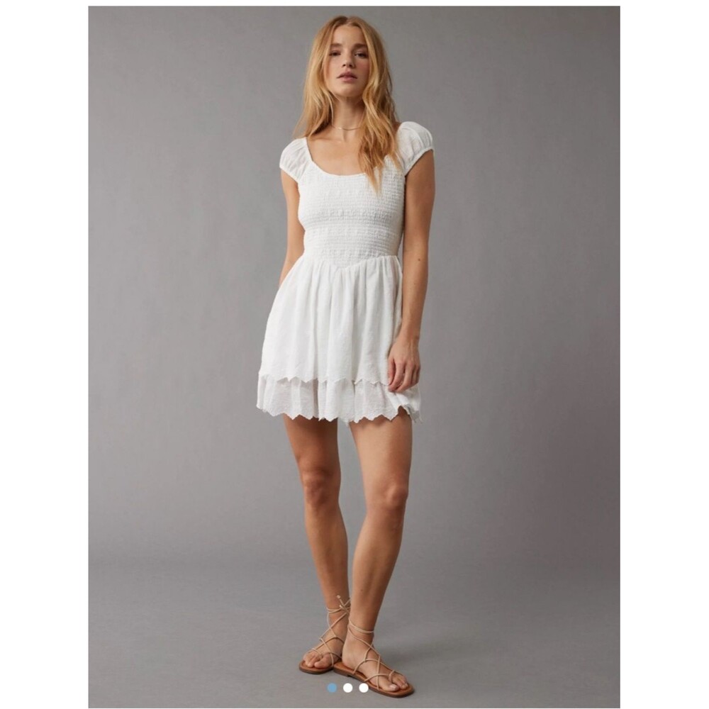 American Eagle Short Embroidered Honeycomb Dress Puff Sleeves sz medium smocked
